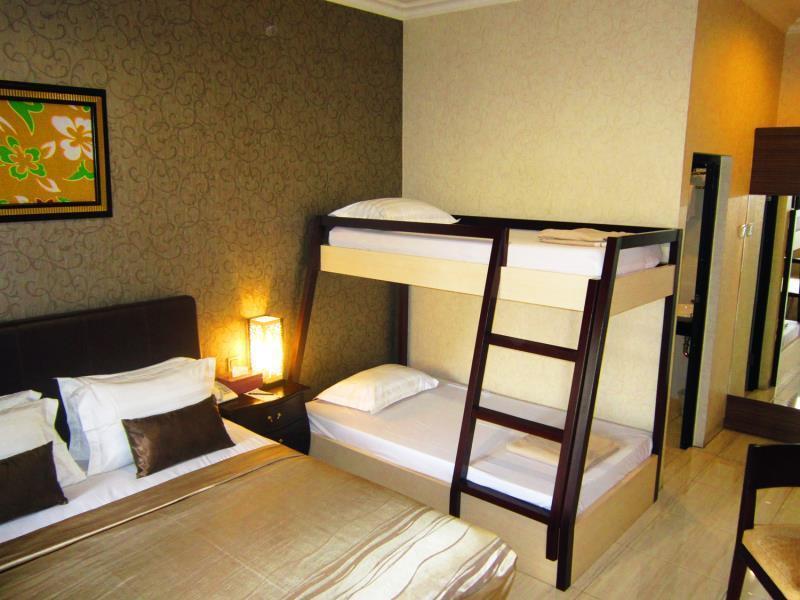 Hotel C3 スマラン エクステリア 写真